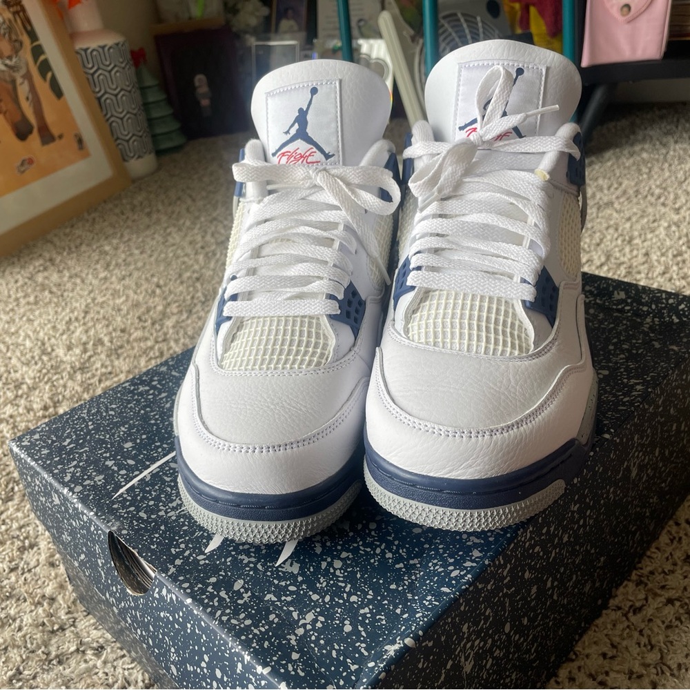 Air Jordan 4 Retro - Picture 4 of 6